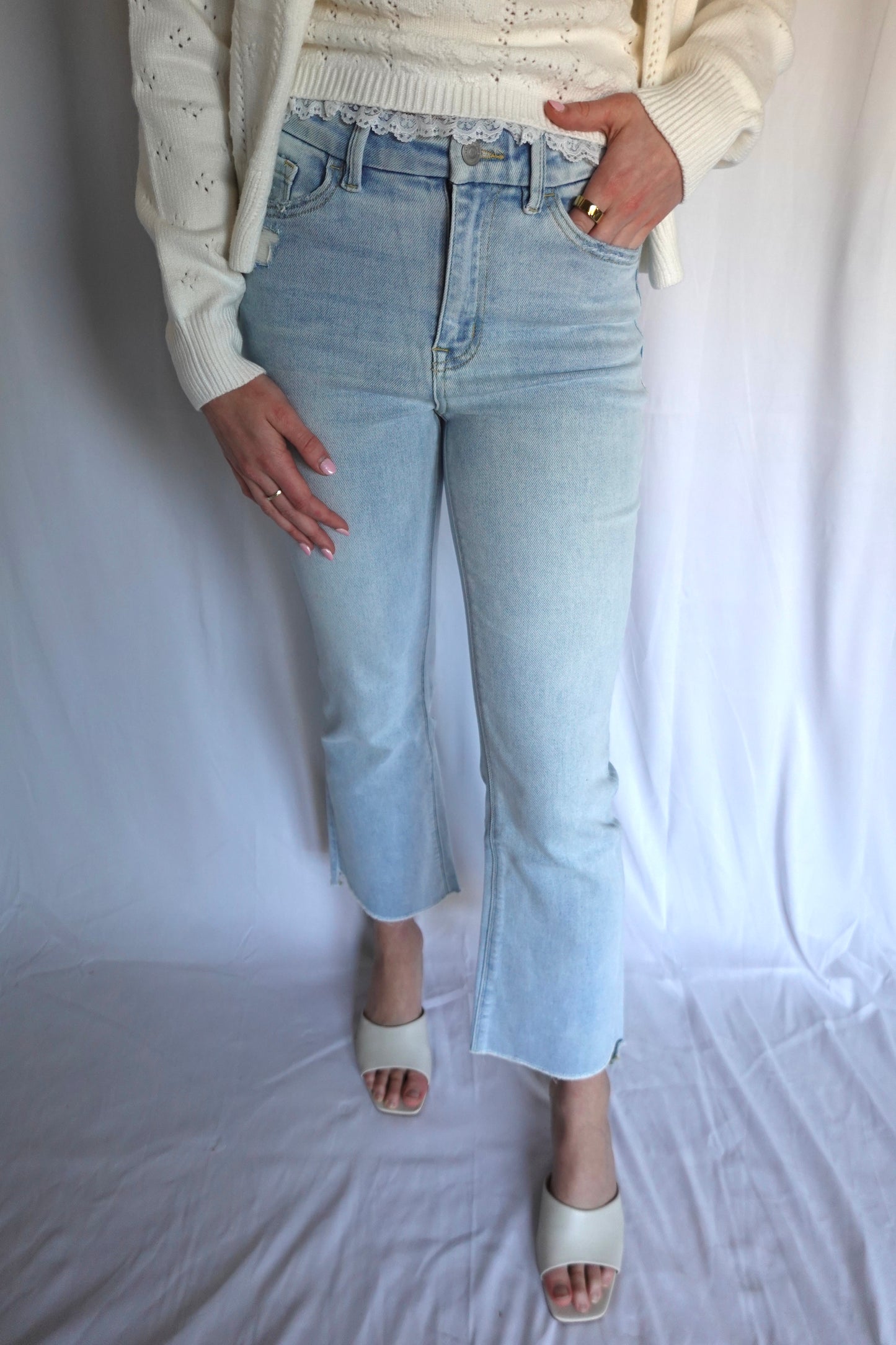 HIGH RISE CROP FLARE STRETCH JEAN