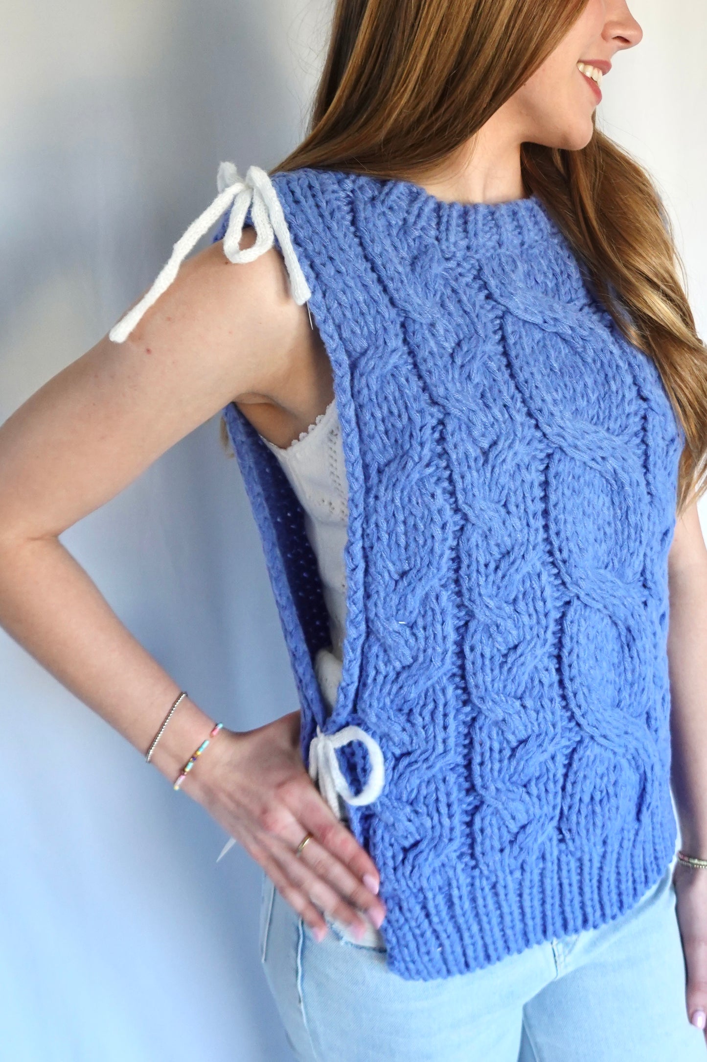 OLIVIA CHUNKY KNIT VEST